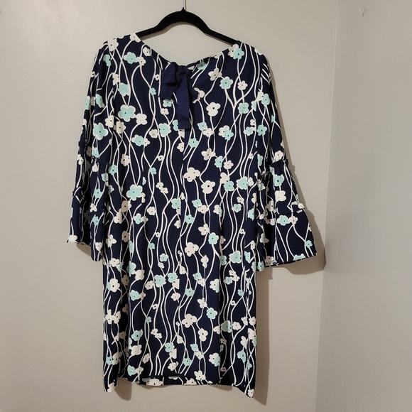 Talbots Blossom Blue Floral Pattern Shift Dress With Bell Sleeves. Size 12P. - Picture 5 of 9